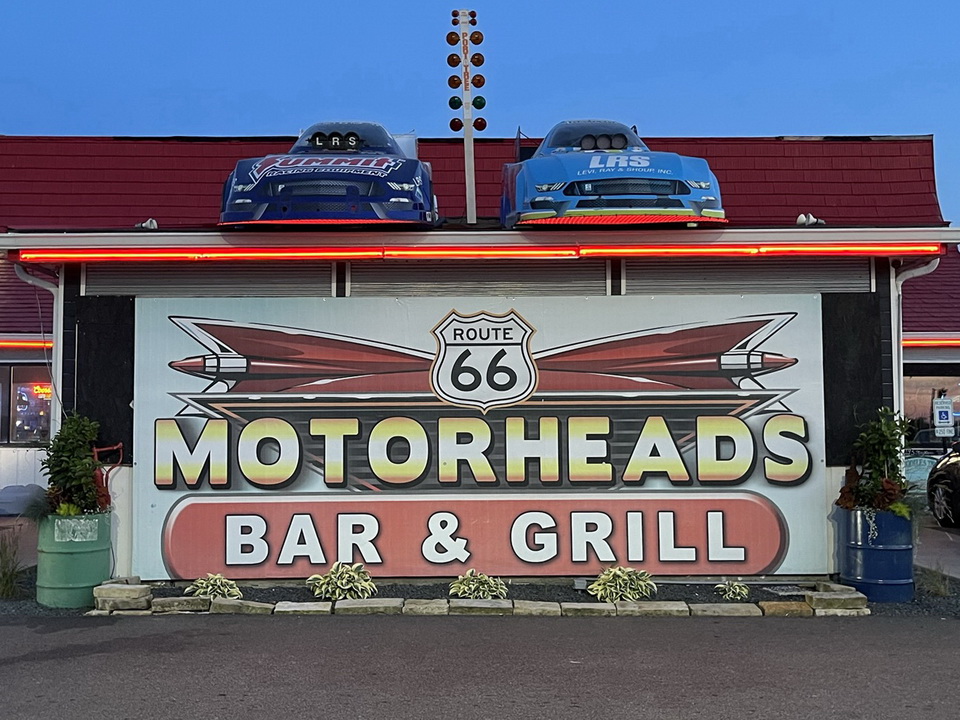Motorhead Bar & Grill